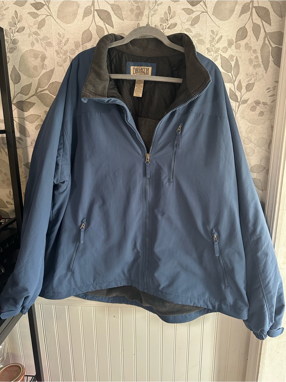 Duluth Trading CO Men's Dark Gray Performance Insulated Jacket